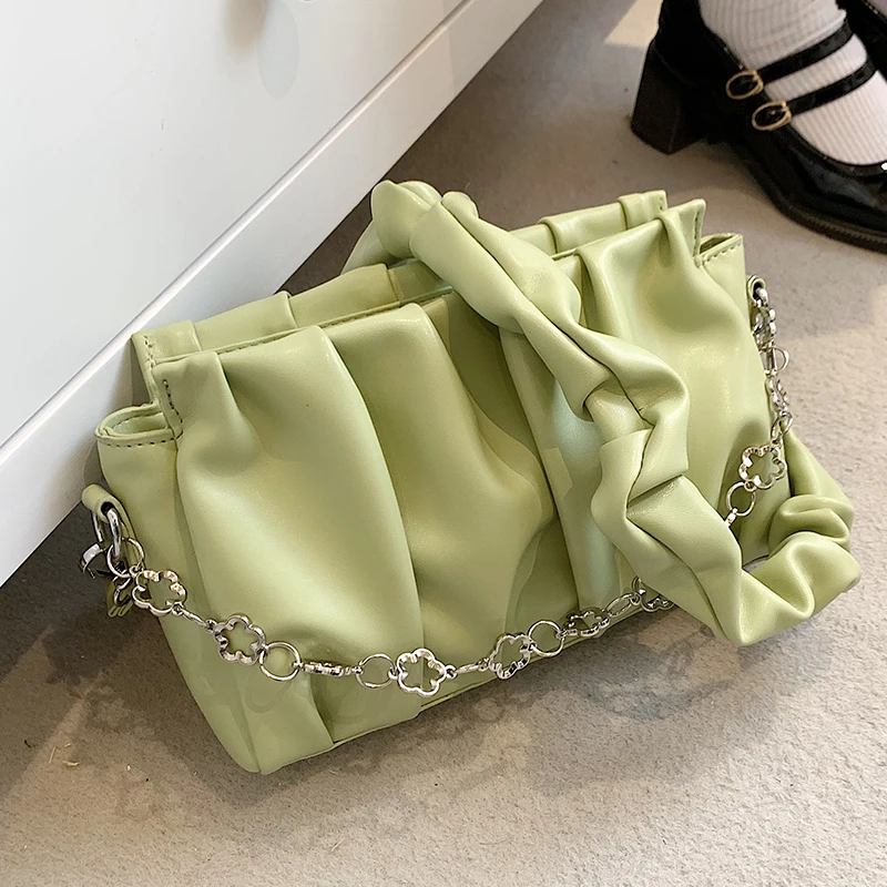 Trendy Brand Design Pleated Satchels Handbags Purses Women Shouler Crossbody Bags 2022 New Fashion Messenger Tote High Quality
Trendy Brand Design Pleated Satchels Handbags Purses Women Shouler Crossbody Bags 2022 New Fashion Messenger Tote High Quality