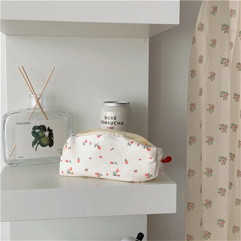 Cute Pencil Cases Cosmetic Lipstick Coin Purse Storage Bag Kawaii Girls Makeup Handbags School Stationery Pen Pouch Bag Supplies
Cute Pencil Cases Cosmetic Lipstick Coin Purse Storage Bag Kawaii Girls Makeup Handbags School Stationery Pen Pouch Bag Supplies