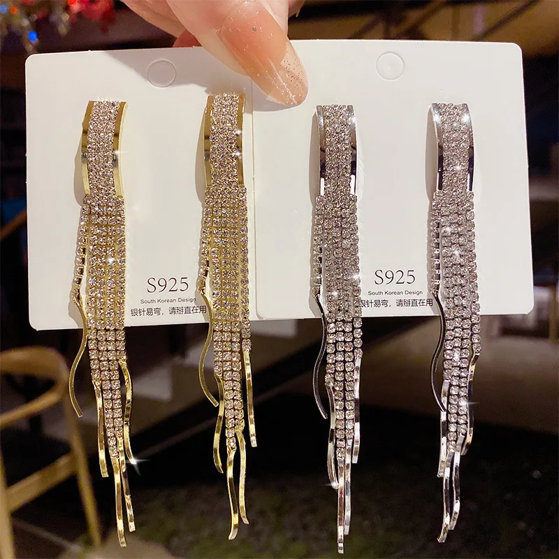 S925 Silver Needle Geometry Light Luxury High Grade Rhinestone Long Row Fringe Tall Tassel Earrings Women's Ear Studs Jewelry
S925 Silver Needle Geometry Light Luxury High Grade Rhinestone Long Row Fringe Tall Tassel Earrings Women's Ear Studs Jewelry