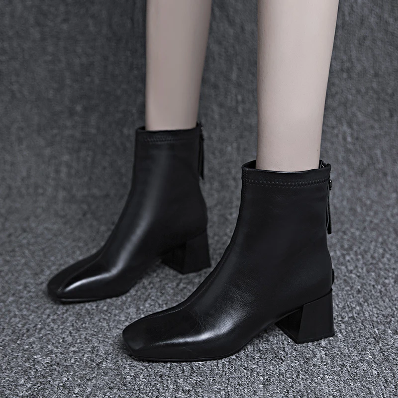 

Новинка Осень-зима 2022, черные замшевые ботинки телесного цвета, женские модные кожаные ботинки на толстом каблуке с застежкой-молнией сзади для детей