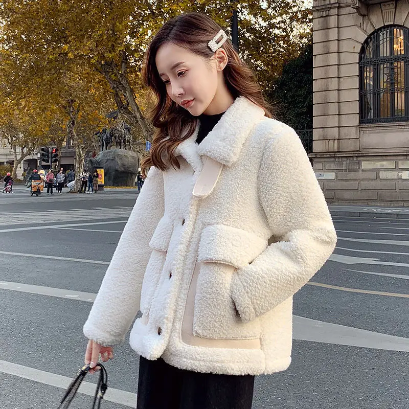 Deeptown Women Jackets Lambs Wool Oversized Aesthetic Tech Fleece Thicken All-match Chic and Elegant Woman Jacket Korean Fashion
Deeptown Women Jackets Lambs Wool Oversized Aesthetic Tech Fleece Thicken All-match Chic and Elegant Woman Jacket Korean Fashion