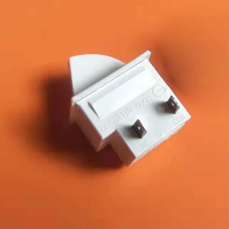 Universal 2Pin/3Pin Refrigerator Light Door Control Power Switch Replacement Door Light Switch for Haier Rongsheng Hisense Refri
Universal 2Pin/3Pin Refrigerator Light Door Control Power Switch Replacement Door Light Switch for Haier Rongsheng Hisense Refri