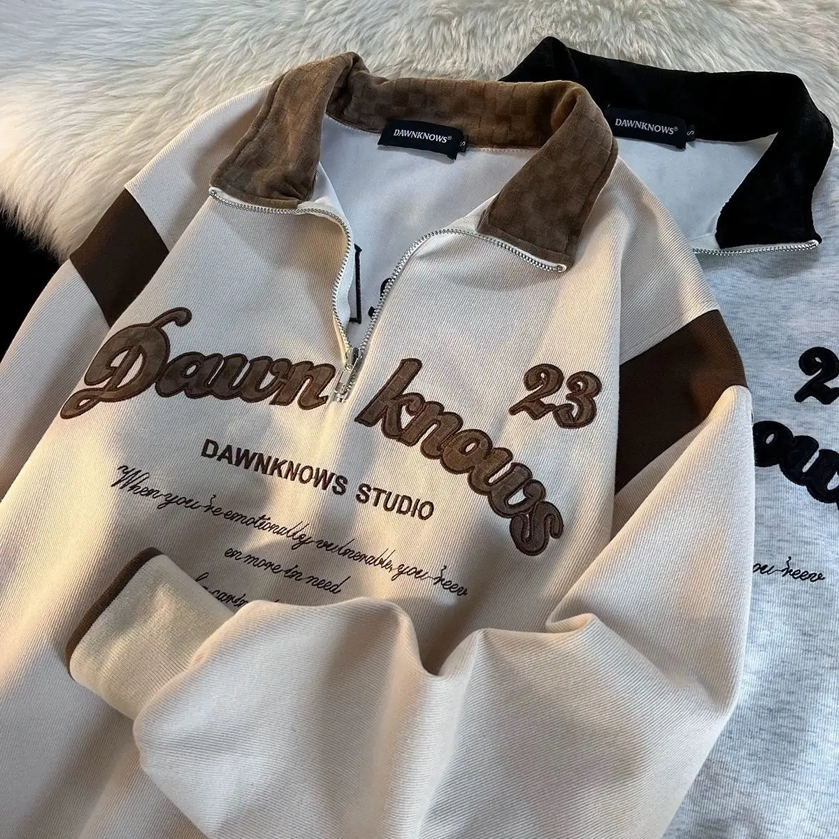 American Retro Letter Patch Embroidered Half Zip POLO Collar Sweatshirt Women Long Sleeve High Street Harajuku Style Couple Coat 
American Retro Letter Patch Embroidered Half Zip POLO Collar Sweatshirt Women Long Sleeve High Street Harajuku Style Couple Coat