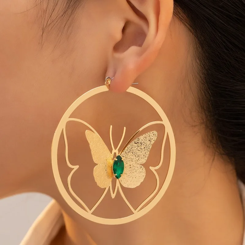 Hollow Out Three-Dimensional Butterfly Earring Europe and America Luxury Enfashion Metal Earrings Unque Designi Womens Accessory
Hollow Out Three-Dimensional Butterfly Earring Europe and America Luxury Enfashion Metal Earrings Unque Designi Womens Accessory