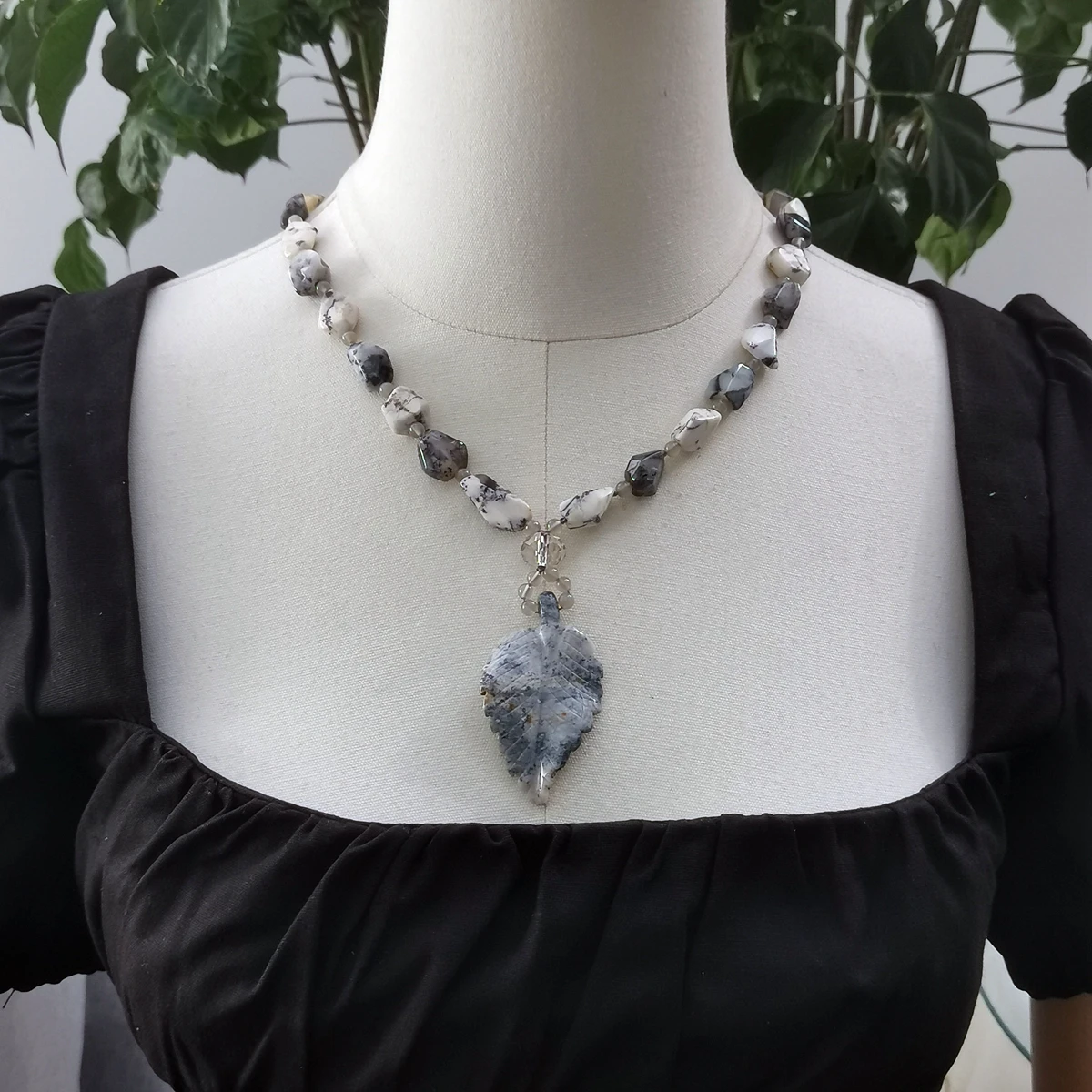 

Lii Ji ожерелье из серых агатов с кристаллами ожерелье из агата с подвеской в виде листа 55 см в наличии Распродажа женских ювелирных изделий