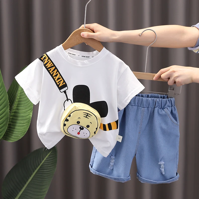 Toddler Baby Boys Girls Clothes Set New Summer Fashion Children O-neck T-shirt with Tiger Satchel+ Ripped Jeans Kids Tracksuits
Toddler Baby Boys Girls Clothes Set New Summer Fashion Children O-neck T-shirt with Tiger Satchel+ Ripped Jeans Kids Tracksuits