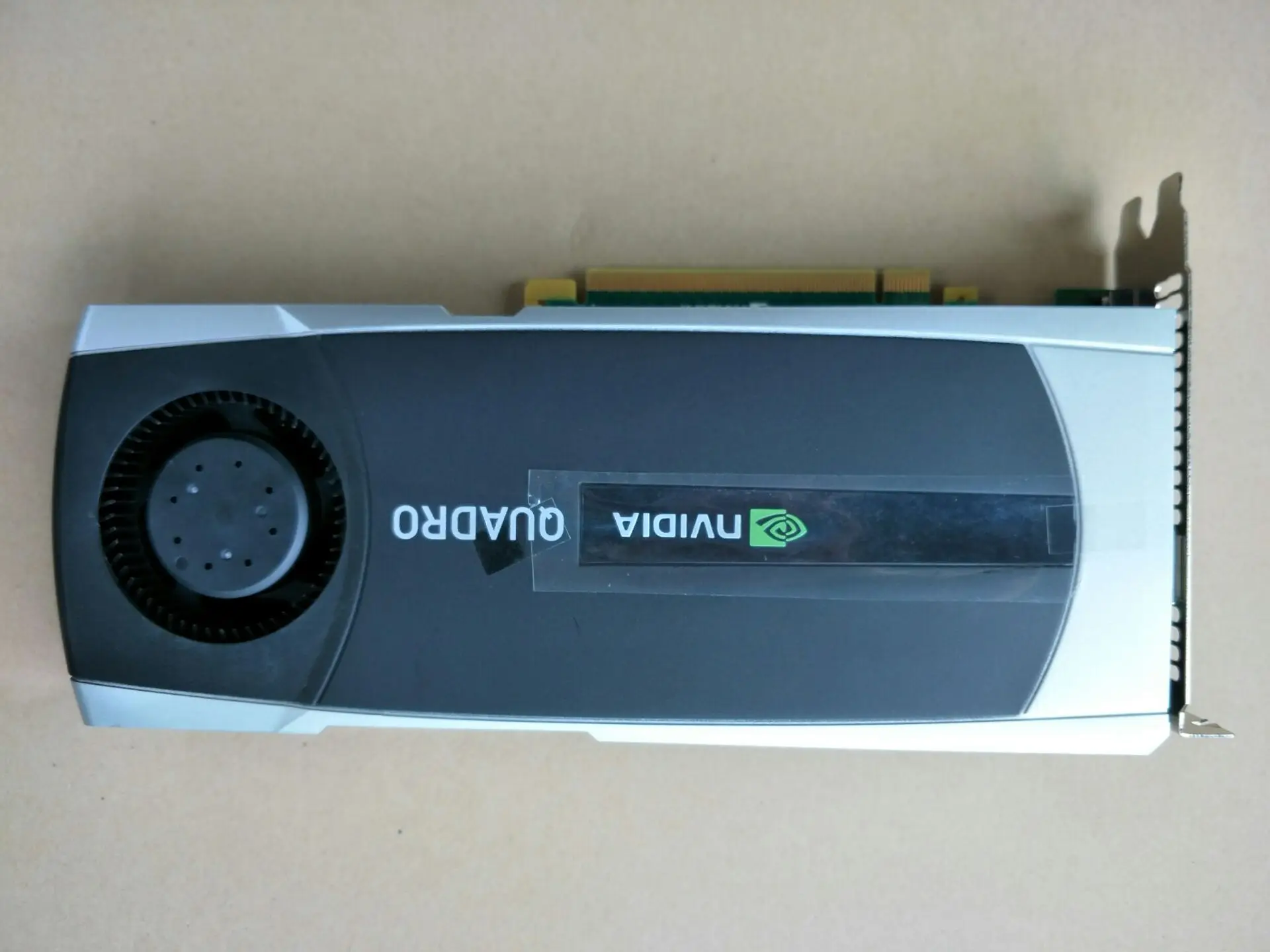 Quadro 6000 Q6000 6GB DDR5 Professional graphics card 3D rendering / scene modeling
Quadro 6000 Q6000 6GB DDR5 Professional graphics card 3D rendering / scene modeling