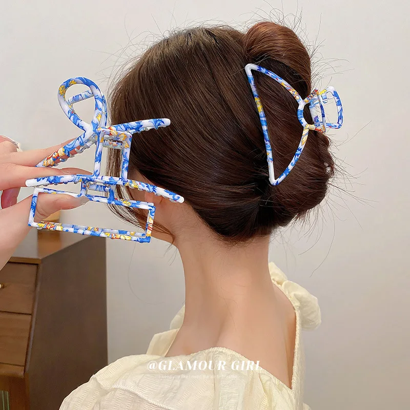 Minar Korean Style Multiple Blue Color Painting Hair Claws for Women Wholesale Hollow Out Square Cross Geometric Shark Clips
Minar Korean Style Multiple Blue Color Painting Hair Claws for Women Wholesale Hollow Out Square Cross Geometric Shark Clips
