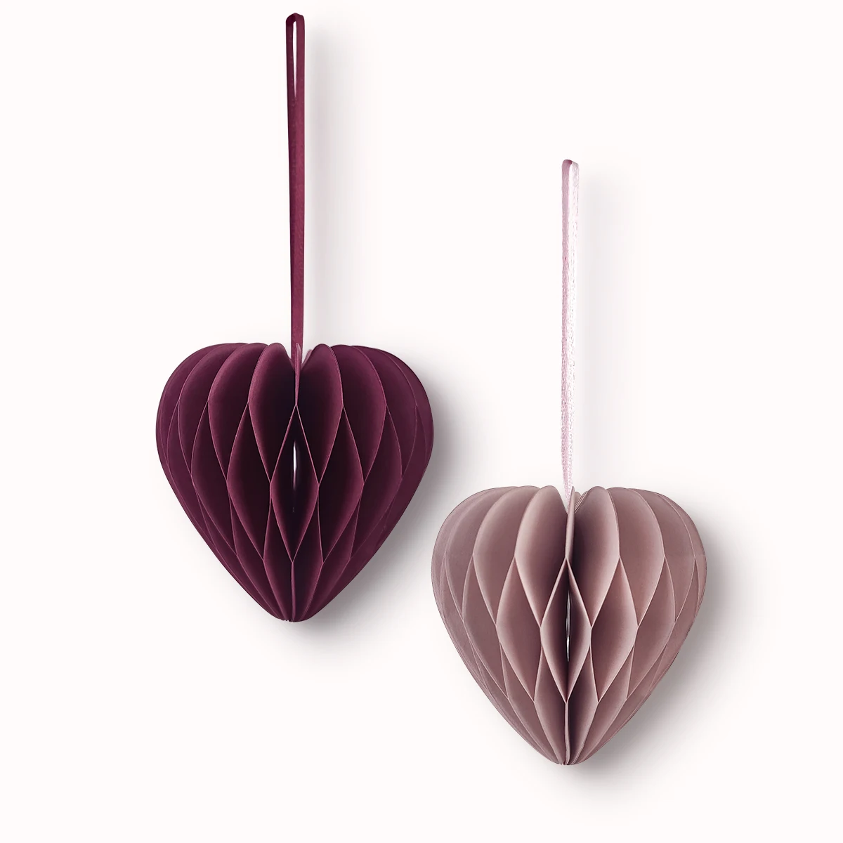 Гирлянда сердца из бумаги
Гирлянда сердца из бумаги