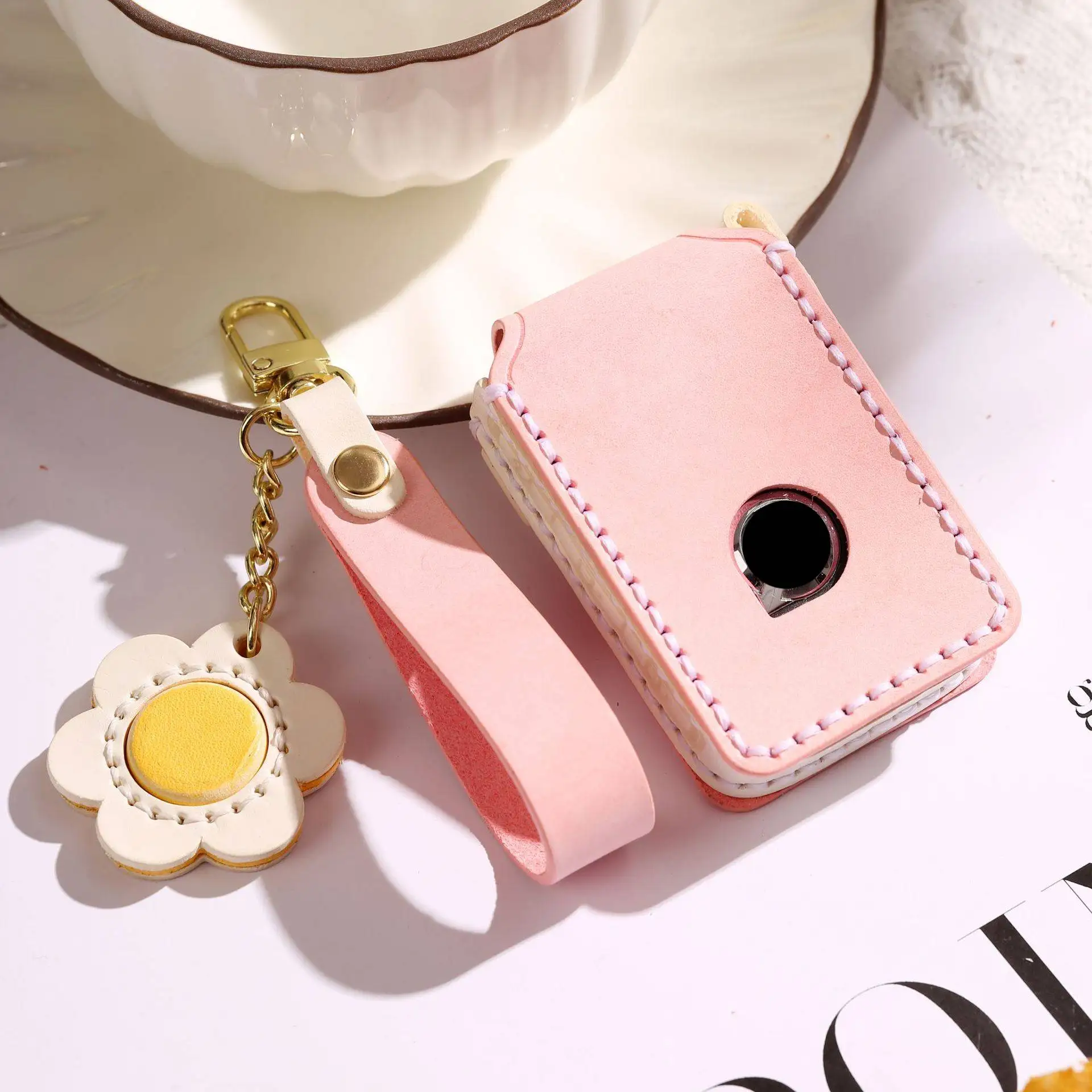 Luxury Car Key Case Cover for Volvo Xc60 S90 Xc90 S60 Keyring Protector Shell Accessories Keychain
Luxury Car Key Case Cover for Volvo Xc60 S90 Xc90 S60 Keyring Protector Shell Accessories Keychain