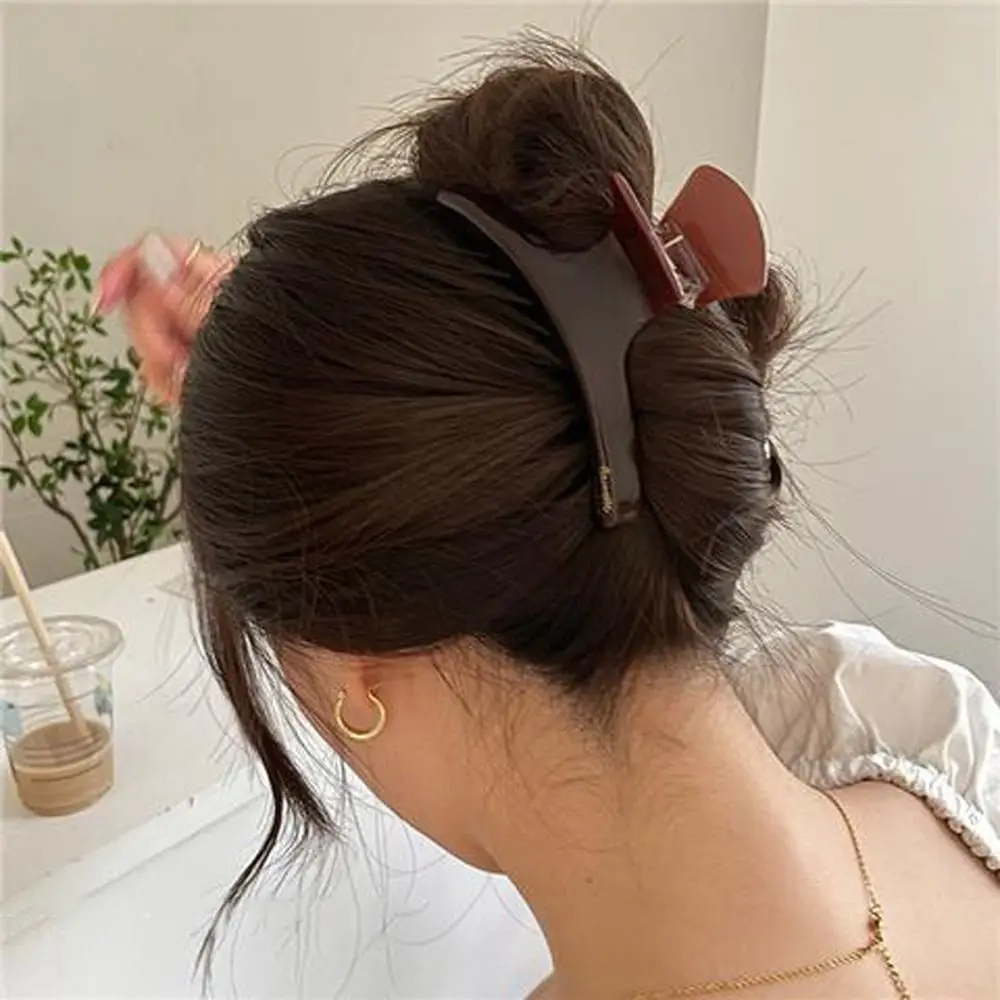 Shape Decoration Back Head Shark Clip Hair Artifact Korean Style Hair Claw Hair Accessories Women Shark Clip Acetate Hairpin
Shape Decoration Back Head Shark Clip Hair Artifact Korean Style Hair Claw Hair Accessories Women Shark Clip Acetate Hairpin