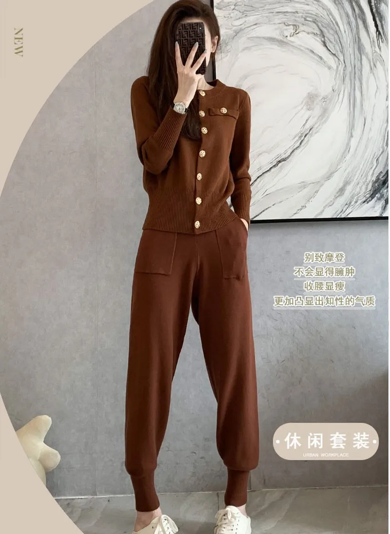2022 Autumn Winter O-Neck Single-Breasted Cardigan Sweater +Pants Suit Solid Color Knitted Sweater Sets
2022 Autumn Winter O-Neck Single-Breasted Cardigan Sweater +Pants Suit Solid Color Knitted Sweater Sets