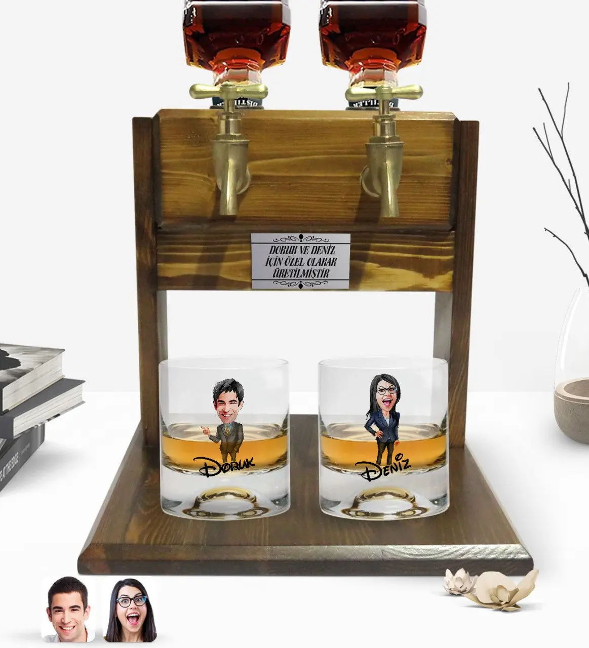 Personalized Colorful Printed Men and Women Caricature Of Dual Whisky cup And Double Tap Natural Wooden Whiskey Standı-2
Personalized Colorful Printed Men and Women Caricature Of Dual Whisky cup And Double Tap Natural Wooden Whiskey Standı-2