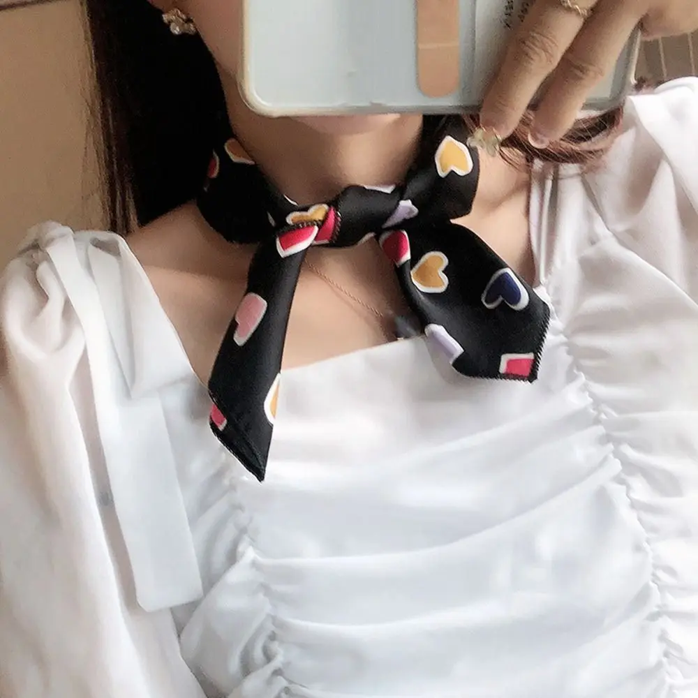 French Female Shawl Collocation Clothing Accessories Printed Scarf Small Square Scarf Silk Scarf Korean Style Scarves
French Female Shawl Collocation Clothing Accessories Printed Scarf Small Square Scarf Silk Scarf Korean Style Scarves