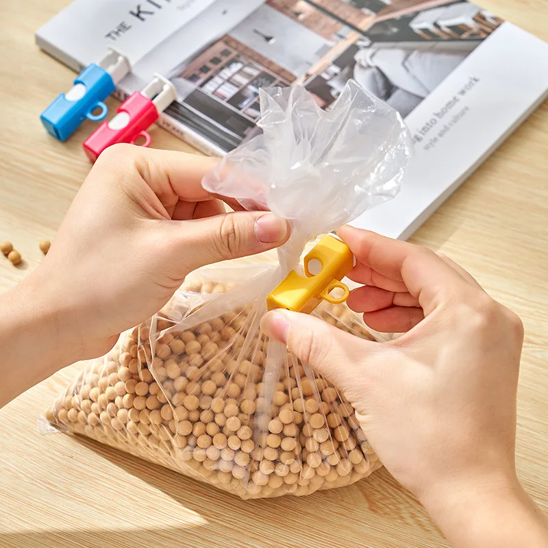 3Pcs/set Multi Purpose Durable Fresh Food Bag Closure Clamp Elastic Bread Bag Plastic Sealing Clip for Kitchen Fresh Food Bag
3Pcs/set Multi Purpose Durable Fresh Food Bag Closure Clamp Elastic Bread Bag Plastic Sealing Clip for Kitchen Fresh Food Bag