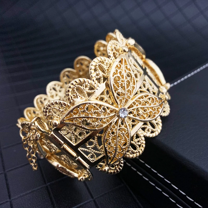 

Algeria Wedding Jewelry Bangles with Hollow-out Flowers Trendy Arabic Gold Plated Bangle for Women Open Cuff Bracelets