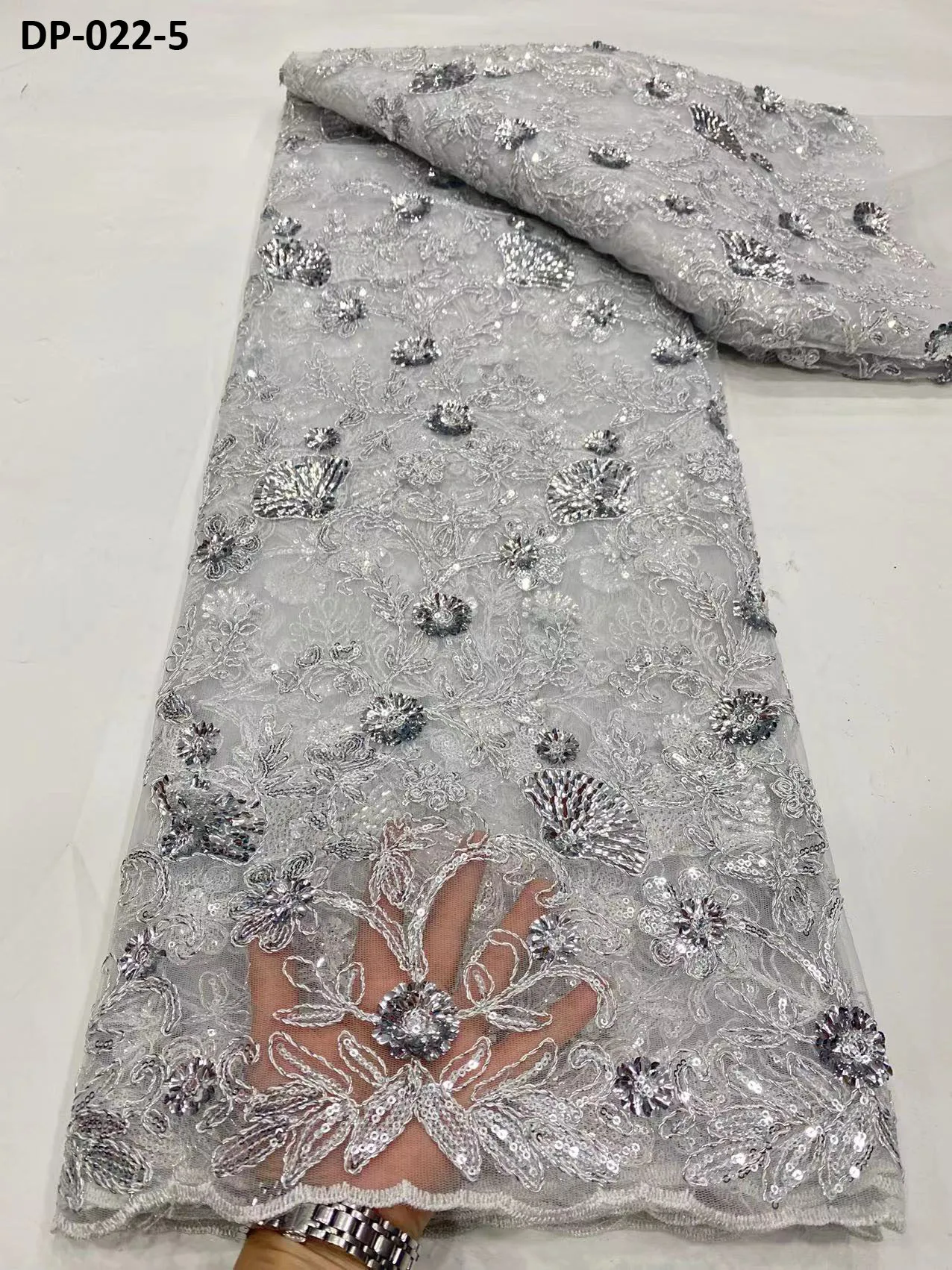 African Lace Fabric 2023 High Quality French Mesh Tulle Lace Embroidery Fabric With Sequin Dress For Women Party Evening Wedding
African Lace Fabric 2023 High Quality French Mesh Tulle Lace Embroidery Fabric With Sequin Dress For Women Party Evening Wedding
