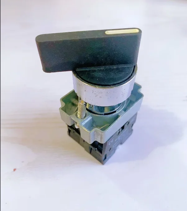 Выберите ручку переключателя XB2-BJ21 XB2-BJ25 XB2-BJ41 XB2-BJ45 XB2-BJ33 XB2-BJ53
Выберите ручку переключателя XB2-BJ21 XB2-BJ25 XB2-BJ41 XB2-BJ45 XB2-BJ33 XB2-BJ53