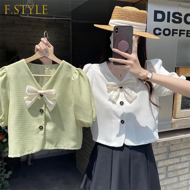 Shirts Women Bow Crop V-neck Puff Sleeve French Style Thin Summer Prevalent Elegant Kawaii New Hot Sale Holiday Retro Classic 
Shirts Women Bow Crop V-neck Puff Sleeve French Style Thin Summer Prevalent Elegant Kawaii New Hot Sale Holiday Retro Classic