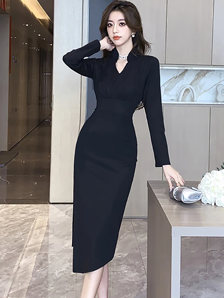 Autumn Winter Black Pleated Bodycon Slit Long Dress Women Korean Vintage Hepburn Dress Gown 2023 New Elegant Party Evening Dress
Autumn Winter Black Pleated Bodycon Slit Long Dress Women Korean Vintage Hepburn Dress Gown 2023 New Elegant Party Evening Dress