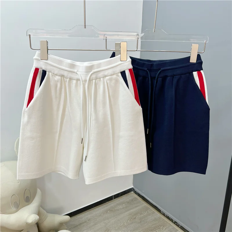 

Женские трикотажные шорты контрастных цветов с карманами TB, спортивные штаны с четырьмя барами, тонкие свободные белые брюки, 21 летний тренд
