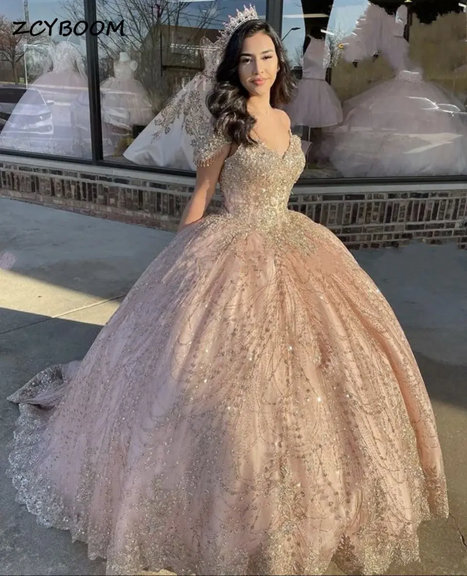 Luxury Sparkly Sequins Quinceanera Dresses 2023 Lace Appliques Cap Sleeves Sweet 16 Party Princess Ball Gown Vestidos De 15 Años
Luxury Sparkly Sequins Quinceanera Dresses 2023 Lace Appliques Cap Sleeves Sweet 16 Party Princess Ball Gown Vestidos De 15 Años
