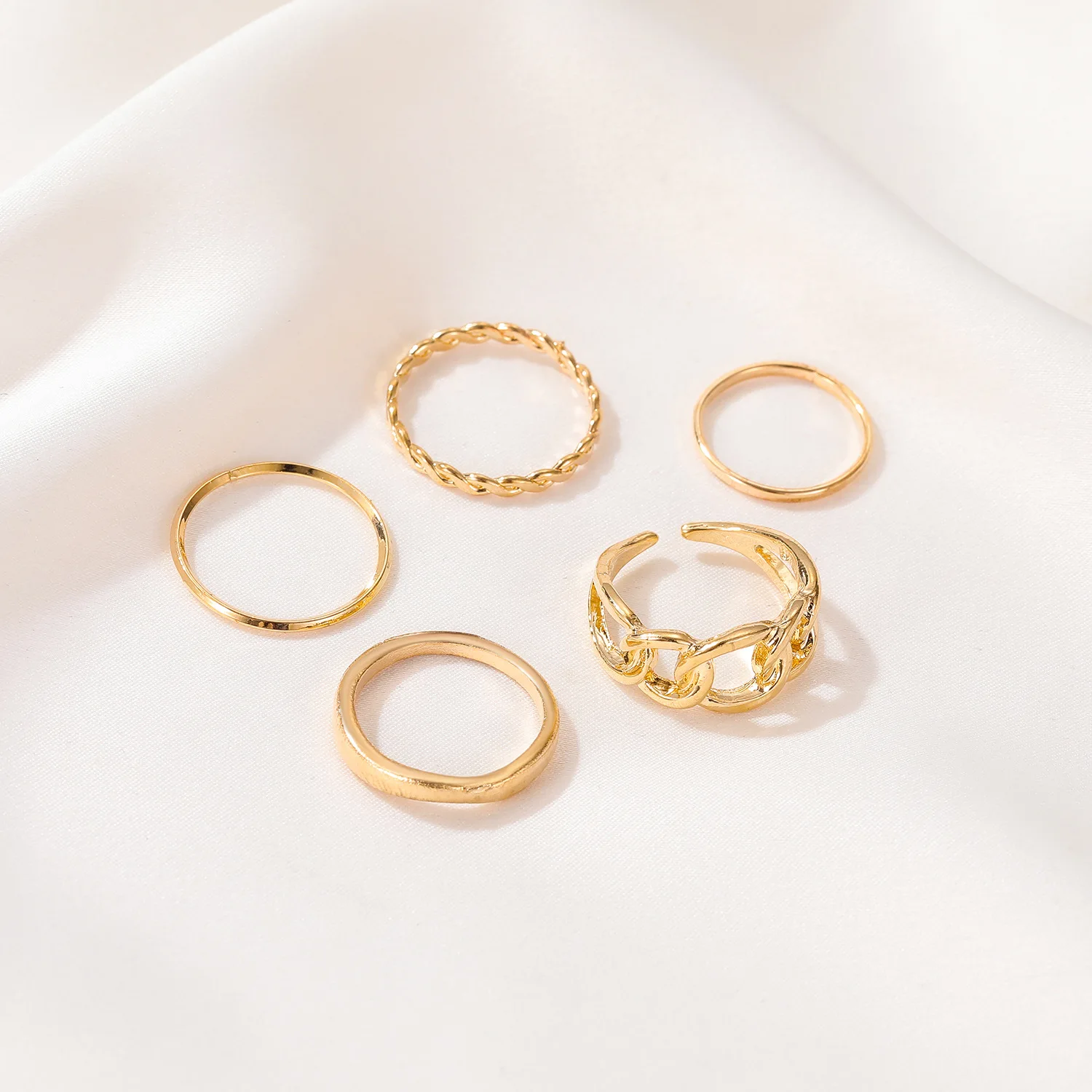 Aporola Fashion Retro Simple Five-piece Open Geometric Ring Set Index Finger Knuckle Set for Ladies Gift Jewelry Anniversary
Aporola Fashion Retro Simple Five-piece Open Geometric Ring Set Index Finger Knuckle Set for Ladies Gift Jewelry Anniversary