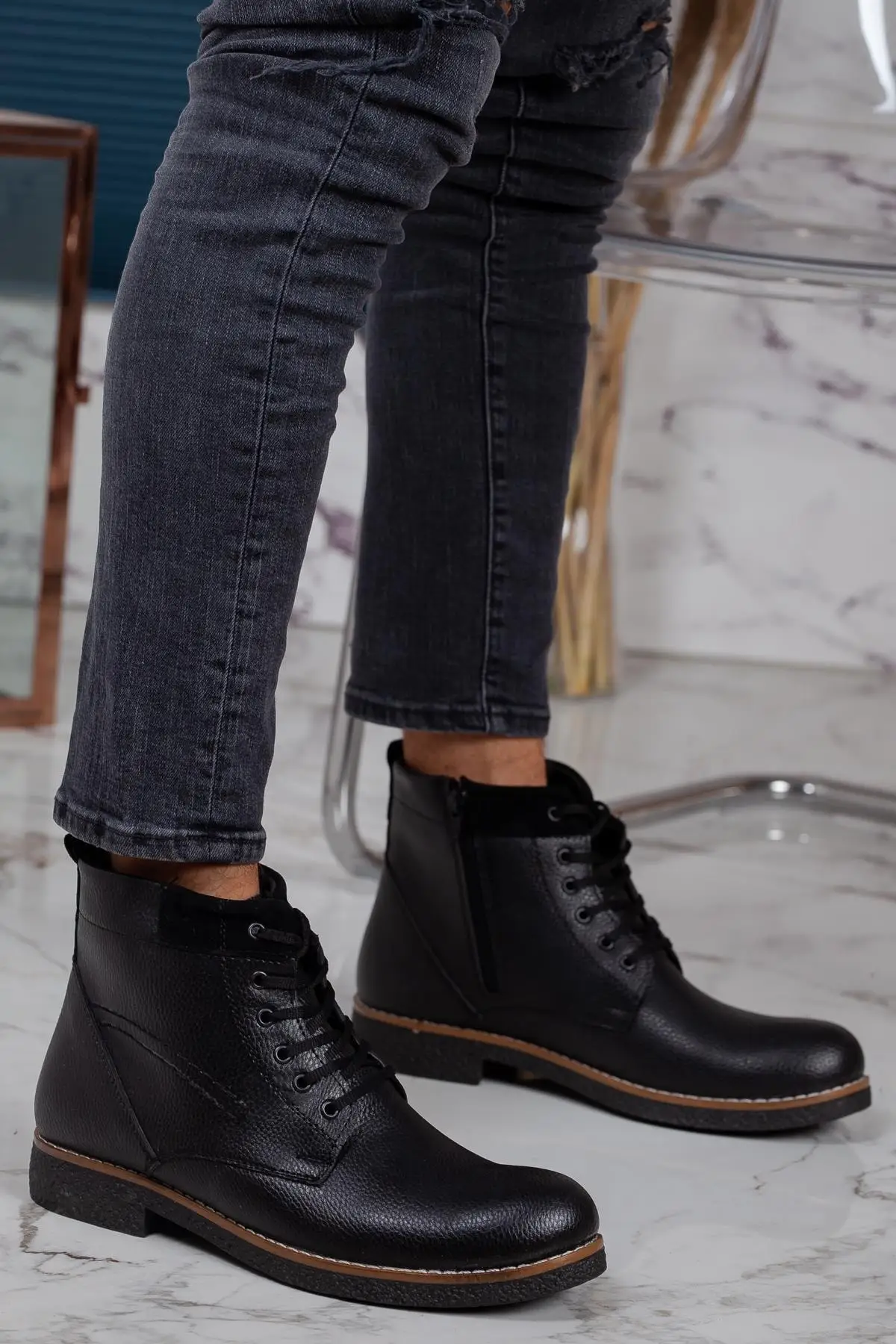 Women BootsMoxf unisex New Arrival Luxury Stylish Female Boots Platform Designer Comfortable Ladies Boots High Quality
Women BootsMoxf unisex New Arrival Luxury Stylish Female Boots Platform Designer Comfortable Ladies Boots High Quality