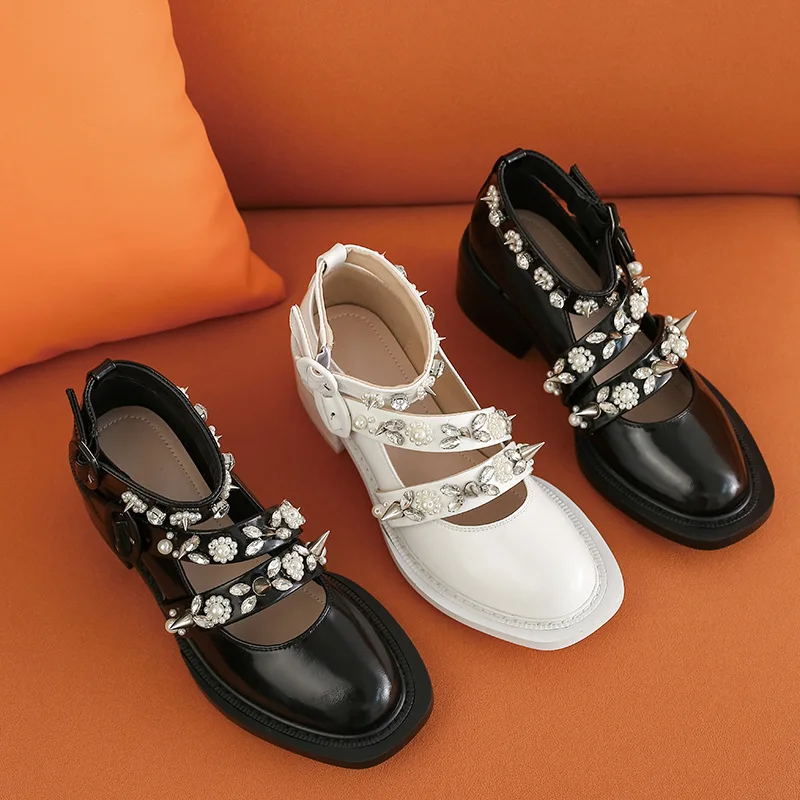 Rivet Pearl Buckle Woman Shoes Solid Zapatillas Mujer Hot Square Heels Shoes Round Head Shoes Women Fashion Elegant Ladies Shoes
Rivet Pearl Buckle Woman Shoes Solid Zapatillas Mujer Hot Square Heels Shoes Round Head Shoes Women Fashion Elegant Ladies Shoes
