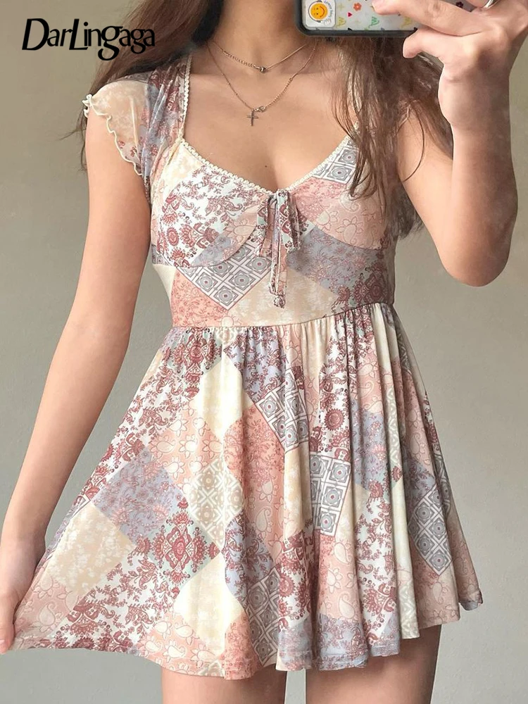 Darlingaga Y2K Retro Fashion Graphic Printing Pleated Summer Dress Clothes Frill Casual Dresses for Women Aesthetic Tie Sundress
Darlingaga Y2K Retro Fashion Graphic Printing Pleated Summer Dress Clothes Frill Casual Dresses for Women Aesthetic Tie Sundress
