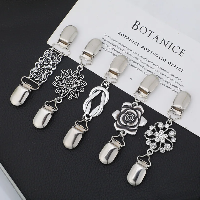 Retro Cardigan Clip Fasteners for Clothes Clothespins Scarf Clip Brooch Sliver Color Pin Buckle Clip Holder Women Dress Jewelry
Retro Cardigan Clip Fasteners for Clothes Clothespins Scarf Clip Brooch Sliver Color Pin Buckle Clip Holder Women Dress Jewelry