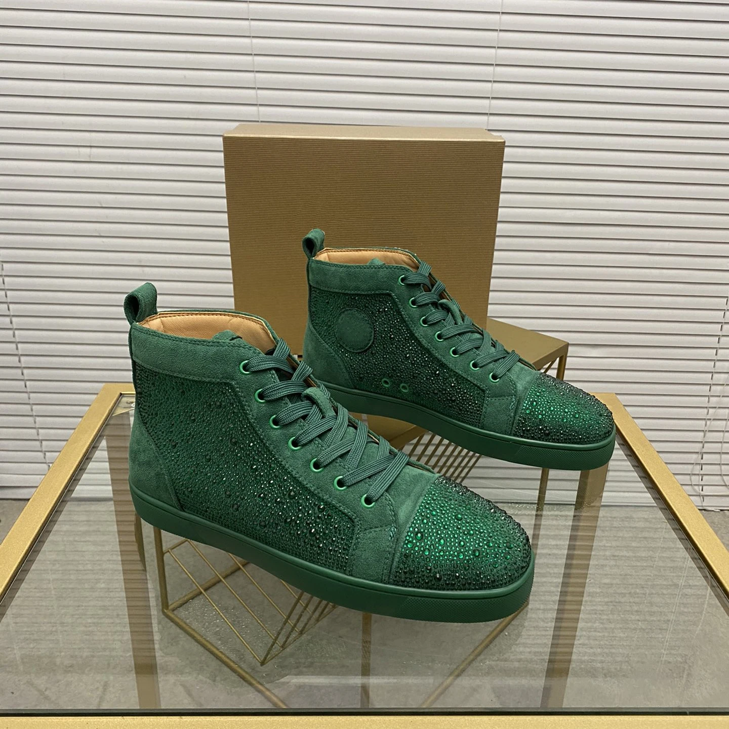 Top Quality Red Sole Mens Casual Shoes Luxury Womens Leather Sneakers Unisex Fashion Trainers Youth Designer Canvas Shoes MD0186 
Top Quality Red Sole Mens Casual Shoes Luxury Womens Leather Sneakers Unisex Fashion Trainers Youth Designer Canvas Shoes MD0186