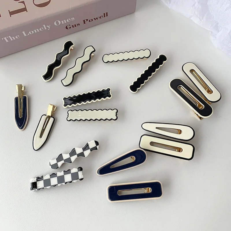 2022 New Girls Black And White Checkerboard Hair Clip Sweet Hairpins Barrettes Hairgrips Headwear Fashion Women Hair Accessories
2022 New Girls Black And White Checkerboard Hair Clip Sweet Hairpins Barrettes Hairgrips Headwear Fashion Women Hair Accessories