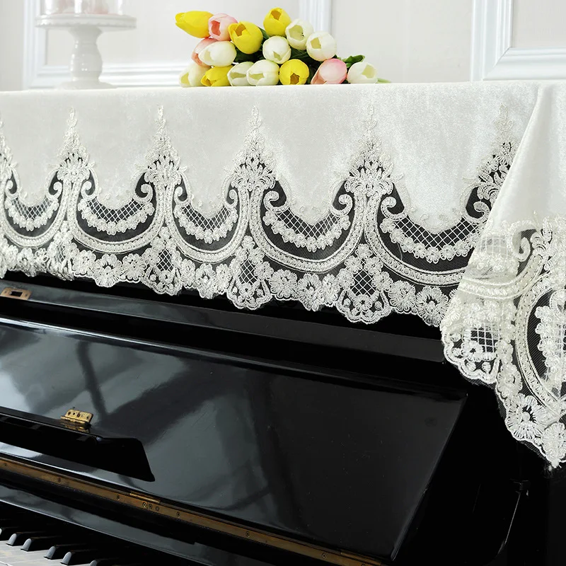 Piano Cover White Elegant Gold Velvet Modern Piano Cloth Table Embroidered Piano Covers European Lace Dustproof 73 Key Keyboard
Piano Cover White Elegant Gold Velvet Modern Piano Cloth Table Embroidered Piano Covers European Lace Dustproof 73 Key Keyboard