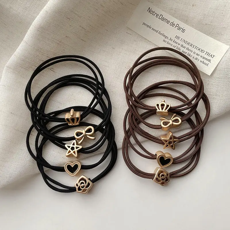 Simple Headband 2022 New Temperament Leather Band Female Hair Binding Rope High Elasticity Durable Rubber Band Headband
Simple Headband 2022 New Temperament Leather Band Female Hair Binding Rope High Elasticity Durable Rubber Band Headband