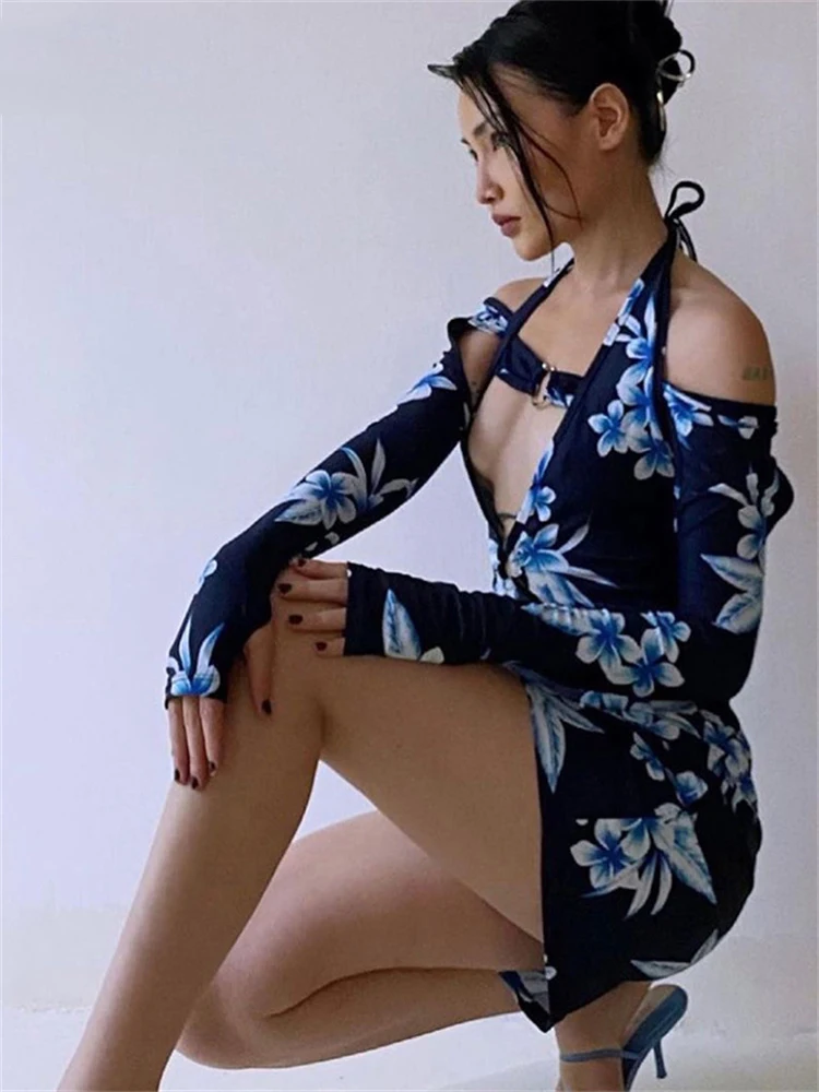 2022 New Y2k Aesthetic Floral Printed Women Mini Dresses Punk Tie Up Black Sexy V-neck Halter Dress Fall Long Sleeve Partywear
2022 New Y2k Aesthetic Floral Printed Women Mini Dresses Punk Tie Up Black Sexy V-neck Halter Dress Fall Long Sleeve Partywear