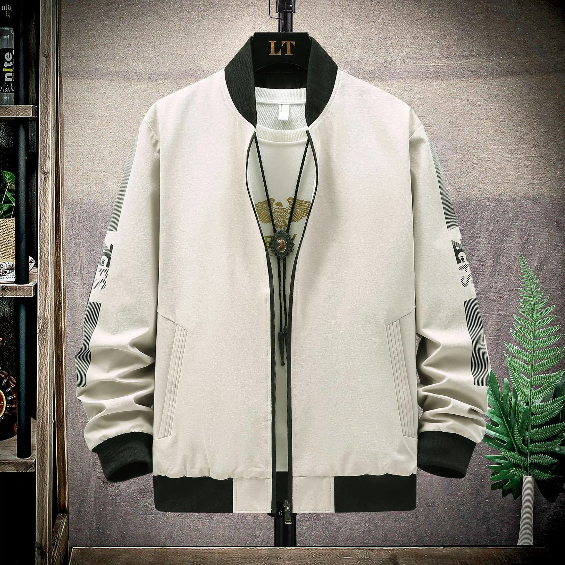 2022 Men Autumn Jacket Slim Stand Collar Young Man Long Sleeve Outerwear Zipper Letter Korean Design 
2022 Men Autumn Jacket Slim Stand Collar Young Man Long Sleeve Outerwear Zipper Letter Korean Design