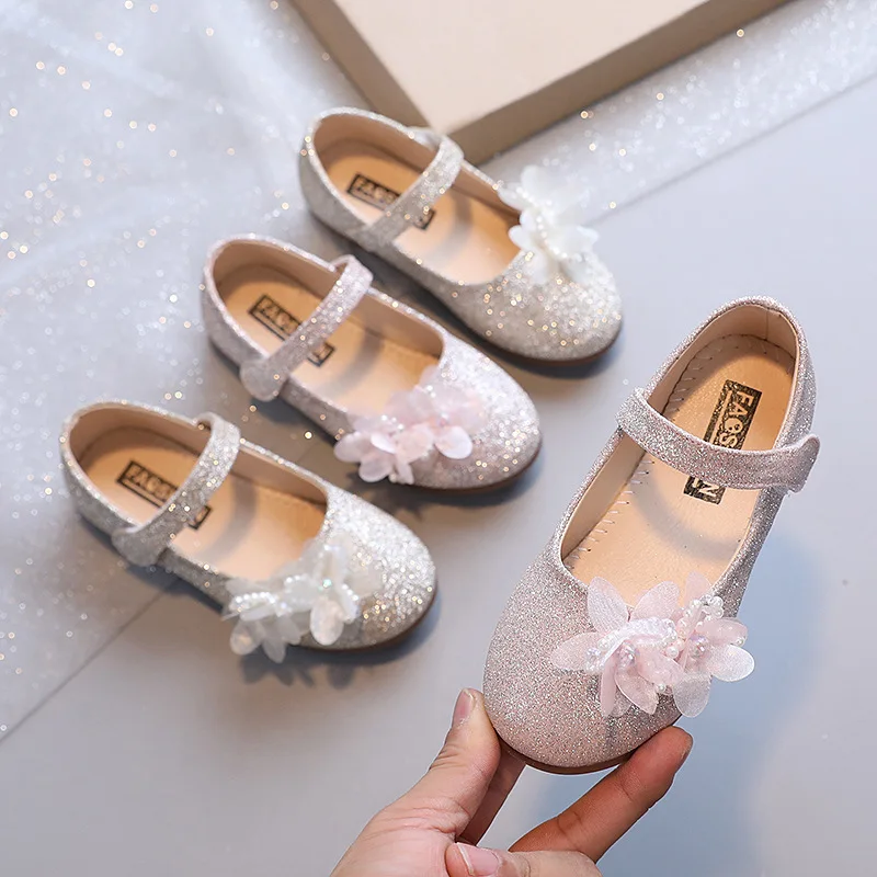 Girls Simple Leather Shoes New Shine Spring and Autumn Children's Pearls Flower Princess Mary Jane for Party Wedding Shallow PU
Girls Simple Leather Shoes New Shine Spring and Autumn Children's Pearls Flower Princess Mary Jane for Party Wedding Shallow PU