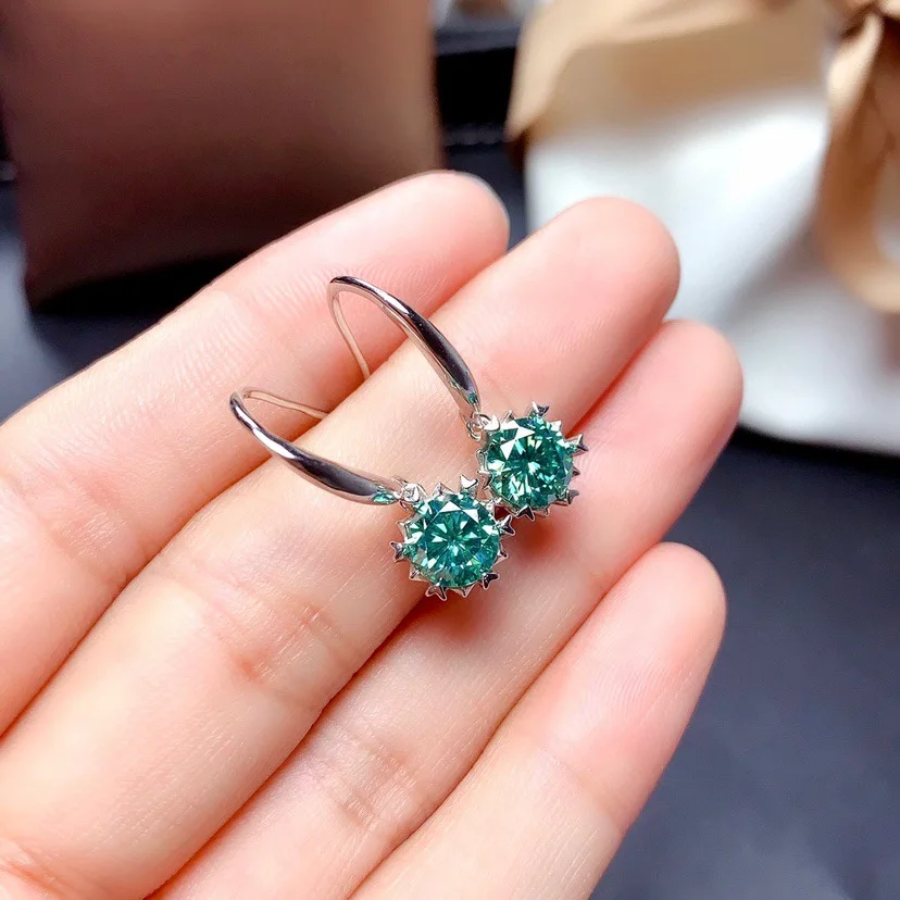 Snowflake Earrings For Women Designer Luxury Earrings Aesthetic Vintage Ear Studs Crystal Korean Style Simple Versatile
Snowflake Earrings For Women Designer Luxury Earrings Aesthetic Vintage Ear Studs Crystal Korean Style Simple Versatile