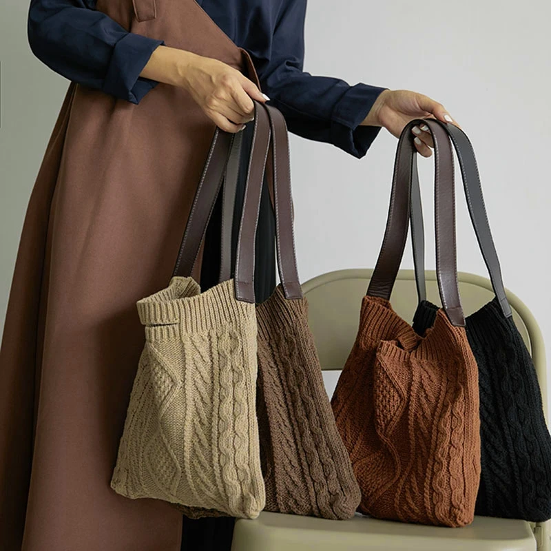 Fashion Winter Plush Retro Women's Knitted Woven Shoulder Bag Large Capacity Shopping Bag Casual Handbag
Fashion Winter Plush Retro Women's Knitted Woven Shoulder Bag Large Capacity Shopping Bag Casual Handbag