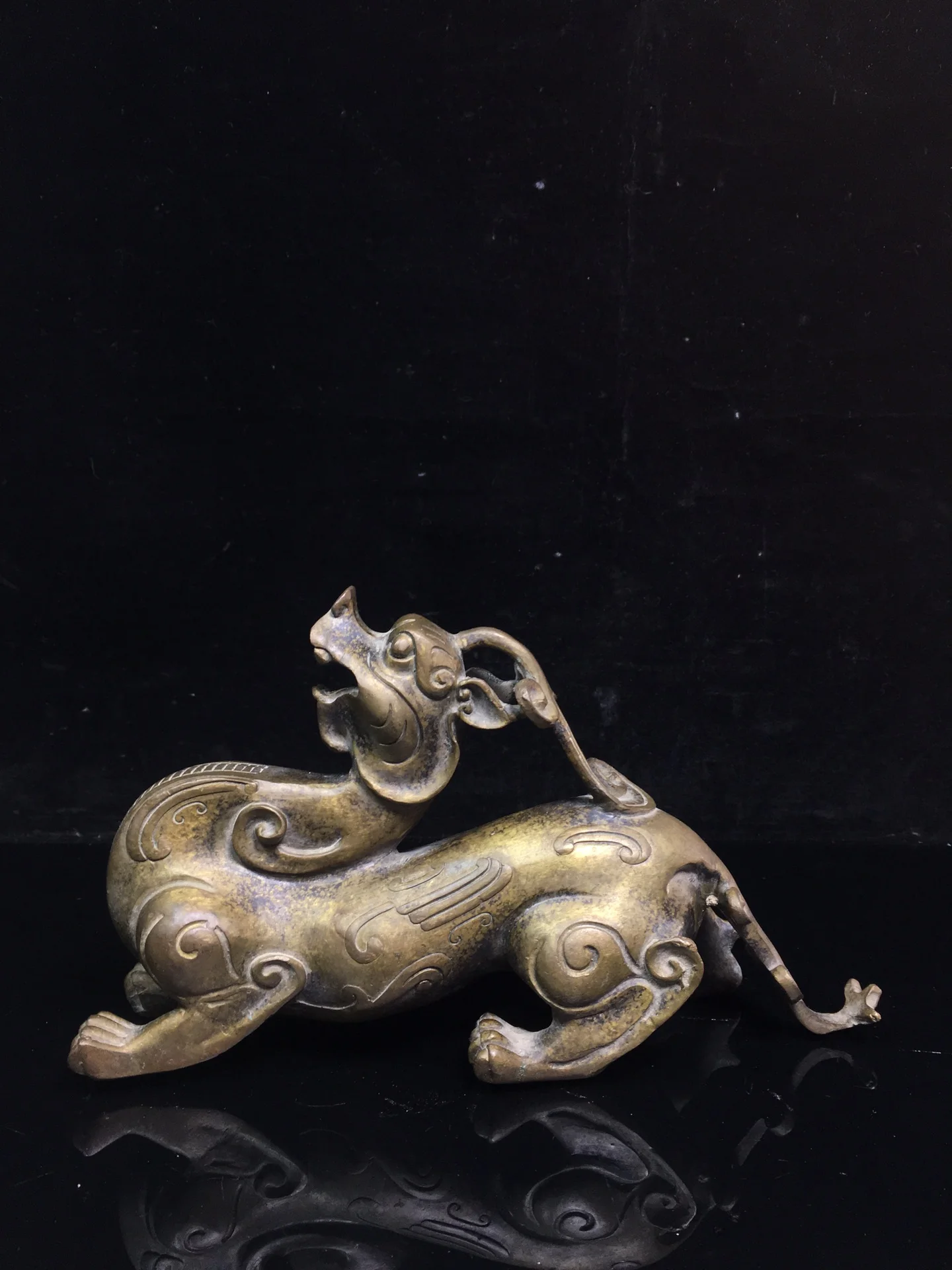 8" Tibetan Temple Collection Old Bronze Cinnabar Zodiac Dragon red dragon Gather fortune office ornament Town house Exorcism
8" Tibetan Temple Collection Old Bronze Cinnabar Zodiac Dragon red dragon Gather fortune office ornament Town house Exorcism