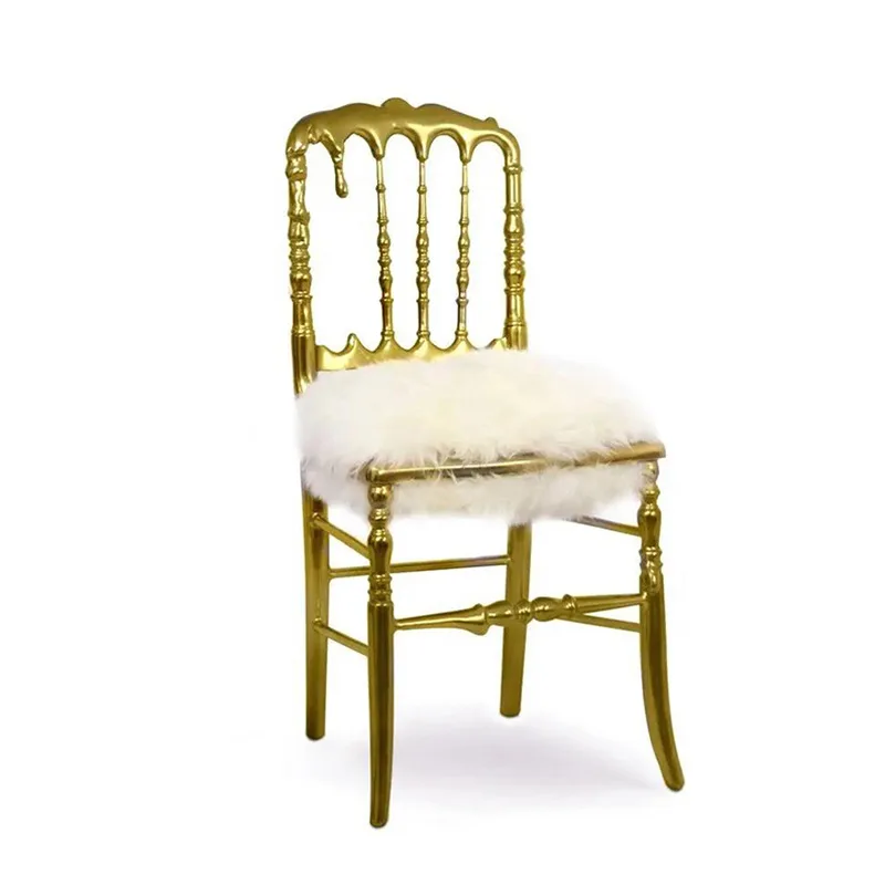 Italian light luxury pure copper dining chair modern minimalist creative art design special-shaped living room single chair
Italian light luxury pure copper dining chair modern minimalist creative art design special-shaped living room single chair