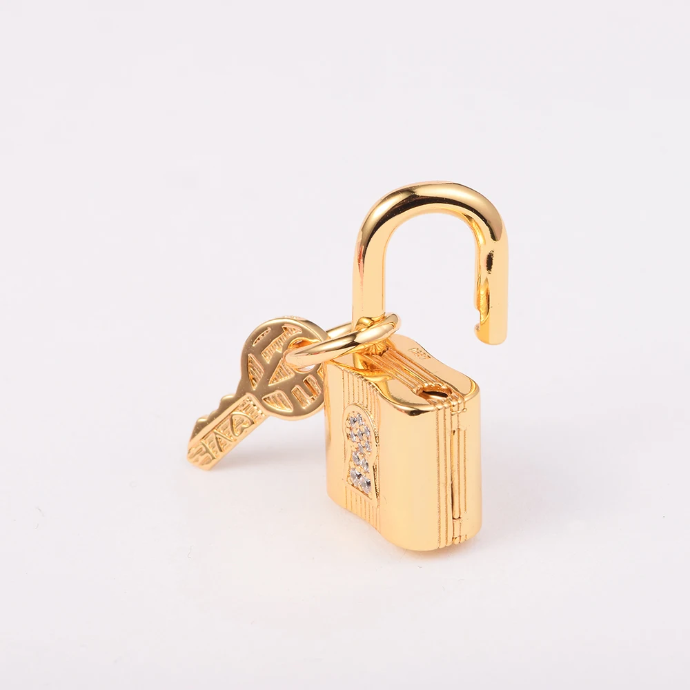 S925 Pendant Couple Valentine's Day 2022 Sterling Silver Anime Jewelry Components Charm Bracelets Beads for Jewelry Making
S925 Pendant Couple Valentine's Day 2022 Sterling Silver Anime Jewelry Components Charm Bracelets Beads for Jewelry Making