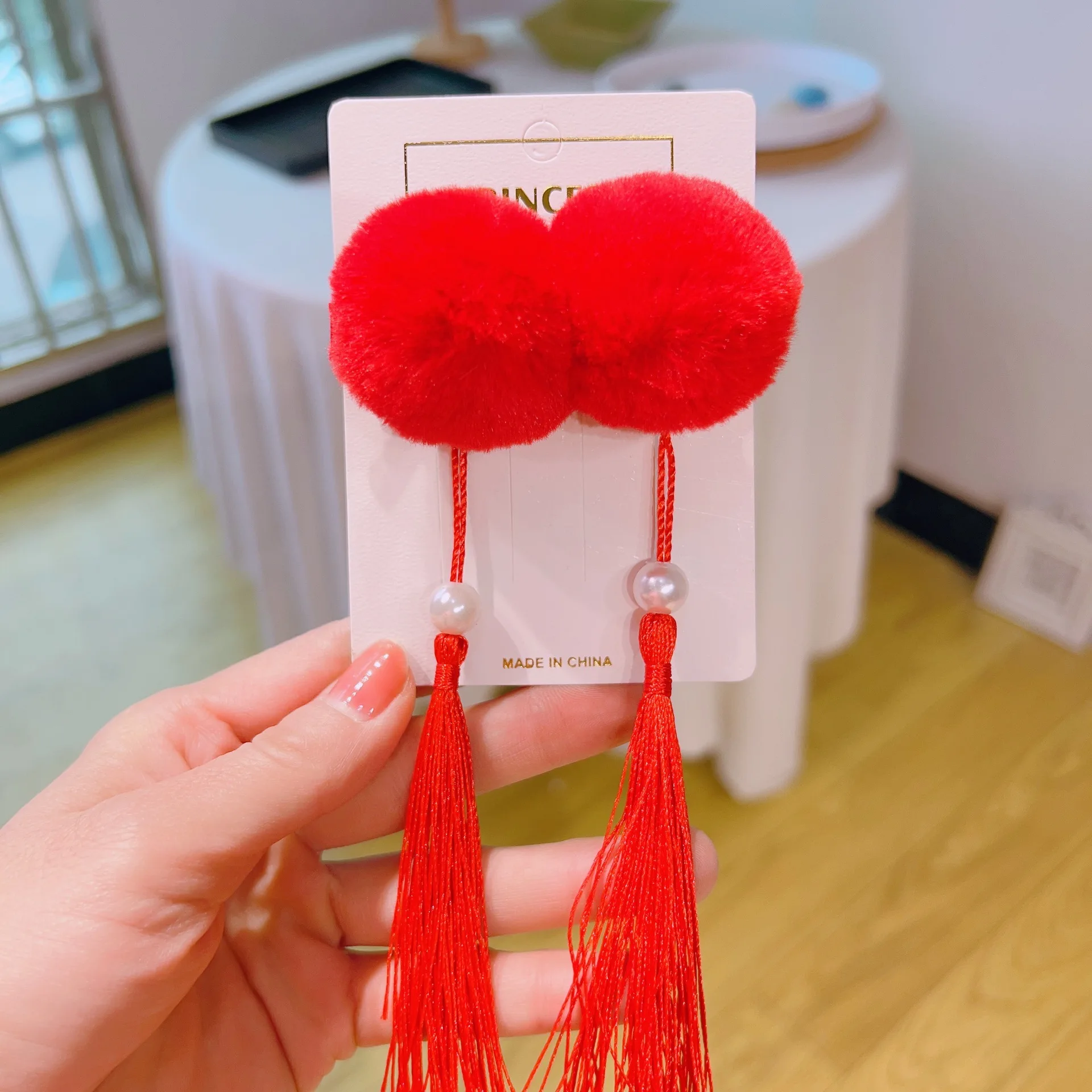 1/2/5/10 Pairs China Classic Hairpin Chinese New Year Hanfu Children's Red Plush PomPom Ball Tassel Hair Clips For Girl Headwear
1/2/5/10 Pairs China Classic Hairpin Chinese New Year Hanfu Children's Red Plush PomPom Ball Tassel Hair Clips For Girl Headwear