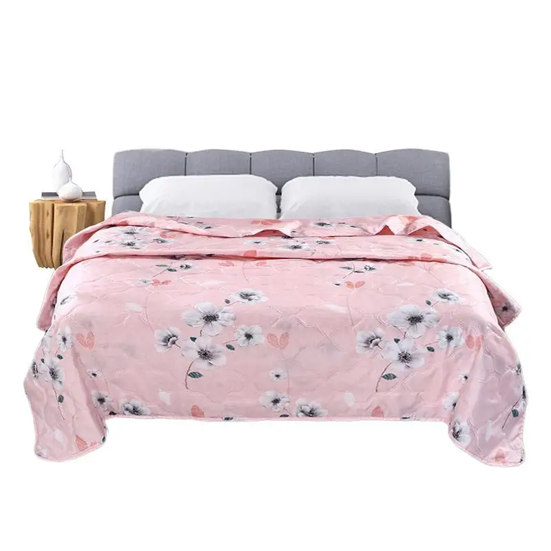 Air Conditioner Quilt Printed Summer Quilt Lightweight Breathable Moisture Absorbing Full-Size Quilt For Double Sided Printed
Air Conditioner Quilt Printed Summer Quilt Lightweight Breathable Moisture Absorbing Full-Size Quilt For Double Sided Printed