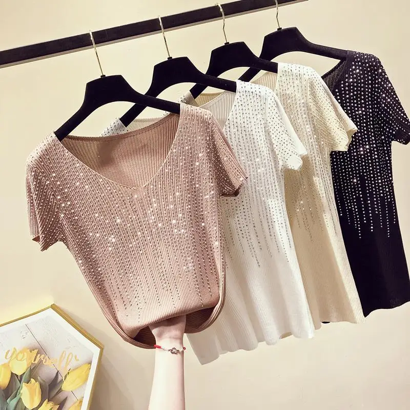 Summer Ice Slik Diamonds Knitted T-Shirt Women Sexy V-Neck Thin Knitwear Pullover 2023 Fashion Short Sleeve Sweater Cropped Top
Summer Ice Slik Diamonds Knitted T-Shirt Women Sexy V-Neck Thin Knitwear Pullover 2023 Fashion Short Sleeve Sweater Cropped Top
