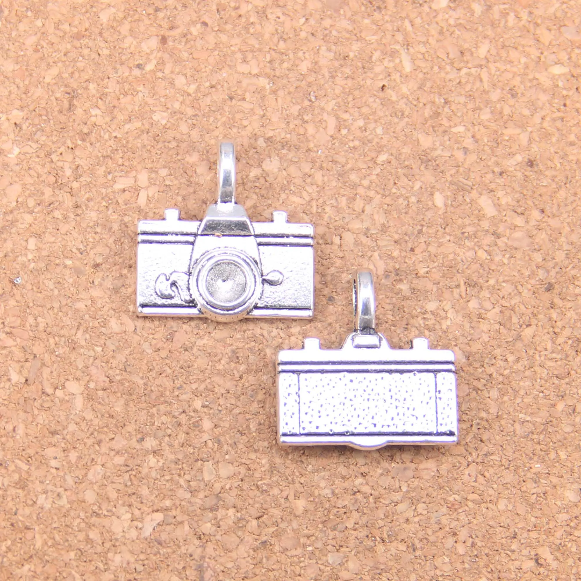36pcs Charms camera 22x21mm Antique Pendants,Vintage Tibetan Silver Jewelry,DIY for bracelet necklace
36pcs Charms camera 22x21mm Antique Pendants,Vintage Tibetan Silver Jewelry,DIY for bracelet necklace