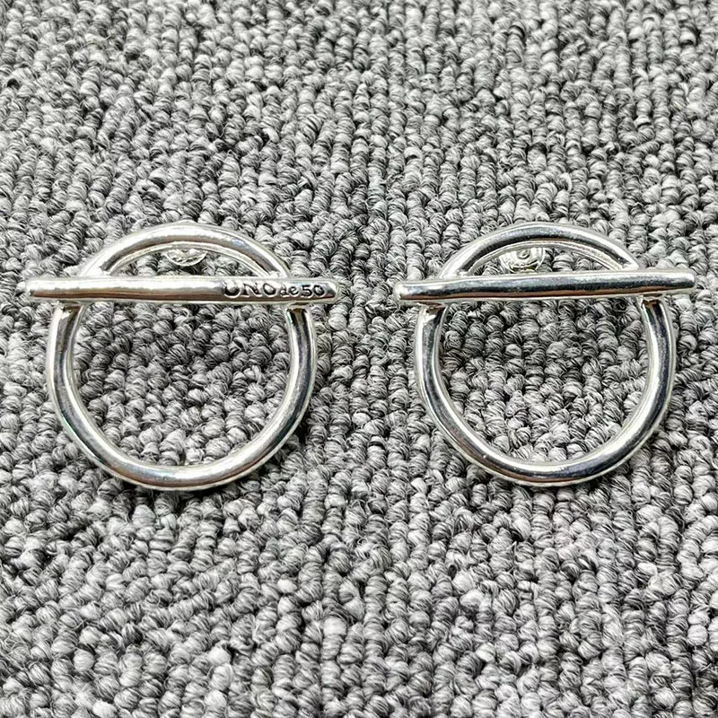 2022 new UNOde50 exquisite fashion electroplating 925 silver simple earrings festival jewelry gifts
2022 new UNOde50 exquisite fashion electroplating 925 silver simple earrings festival jewelry gifts