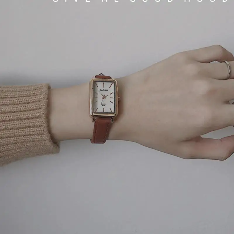 Retro Watches Classic Casual Quartz Rectangle Dial Leather Strap Band Round Clock Fashionable Wrist Watches for Women Watch
Retro Watches Classic Casual Quartz Rectangle Dial Leather Strap Band Round Clock Fashionable Wrist Watches for Women Watch