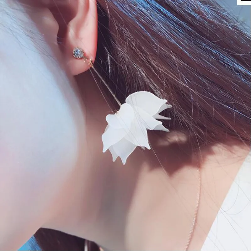 Retro Fresh Lotus Earrings Long Personal Korean Style Petal Stud Earrings Trendy Jewelry for Women Fresh Girl Gift for Parties
Retro Fresh Lotus Earrings Long Personal Korean Style Petal Stud Earrings Trendy Jewelry for Women Fresh Girl Gift for Parties